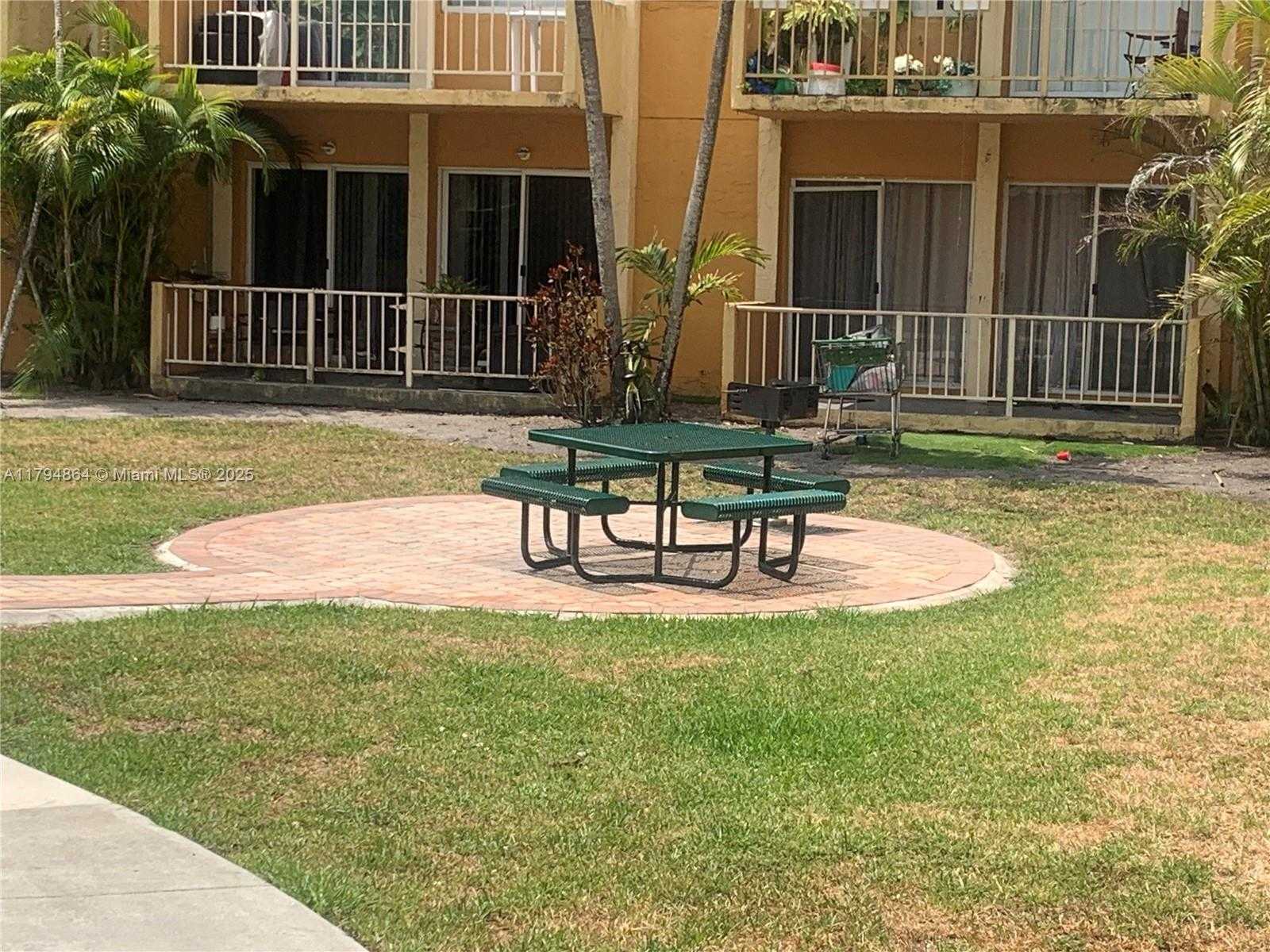 Small Image of 17901 #Q204, Hialeah Number 19
