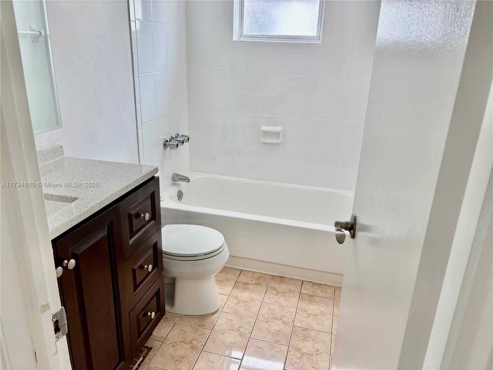 Small Image of 600 NORTH EAST 25TH ST #PHF, Miami Number 10