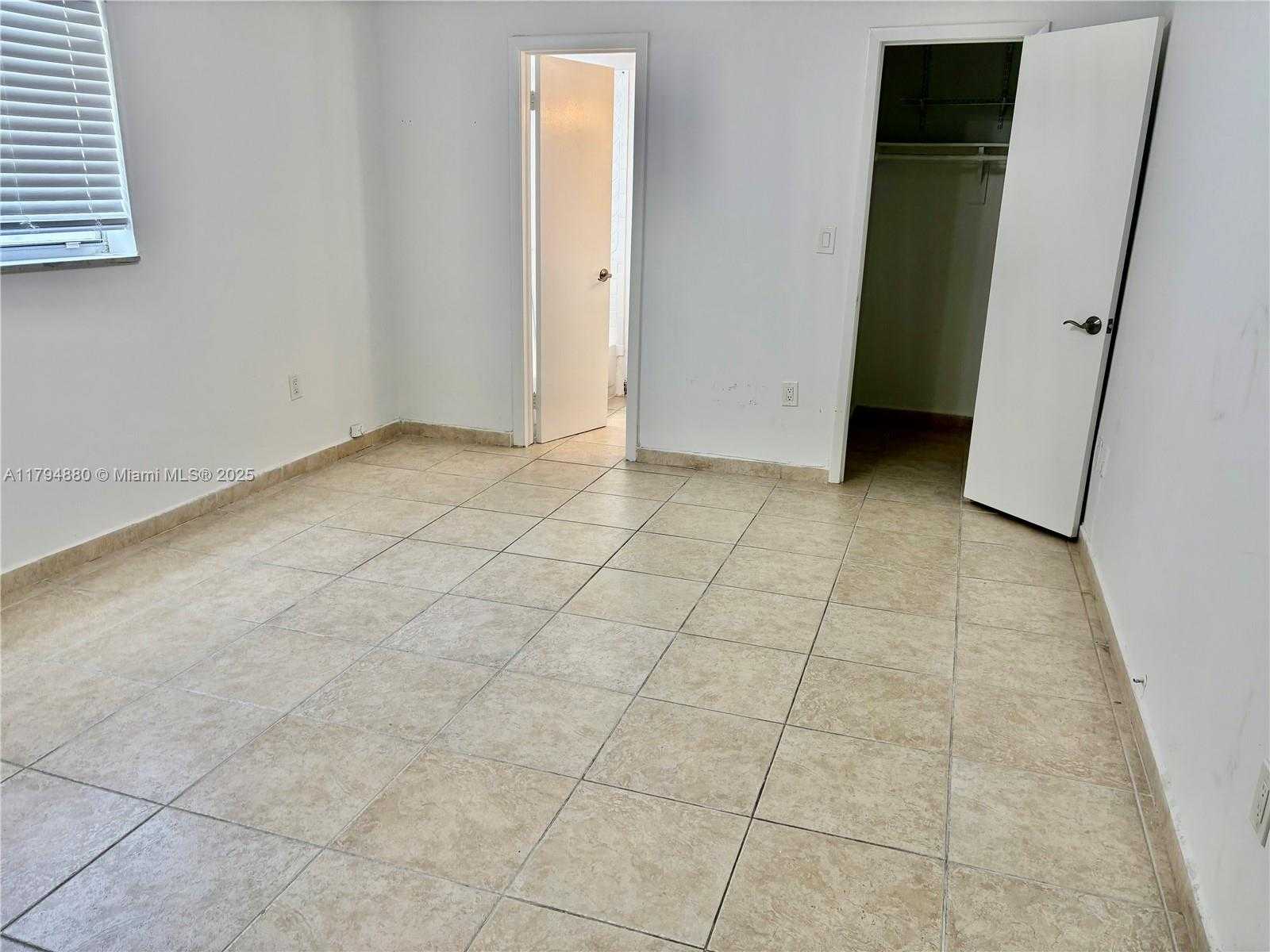Small Image of 600 NORTH EAST 25TH ST #PHF, Miami Number 11