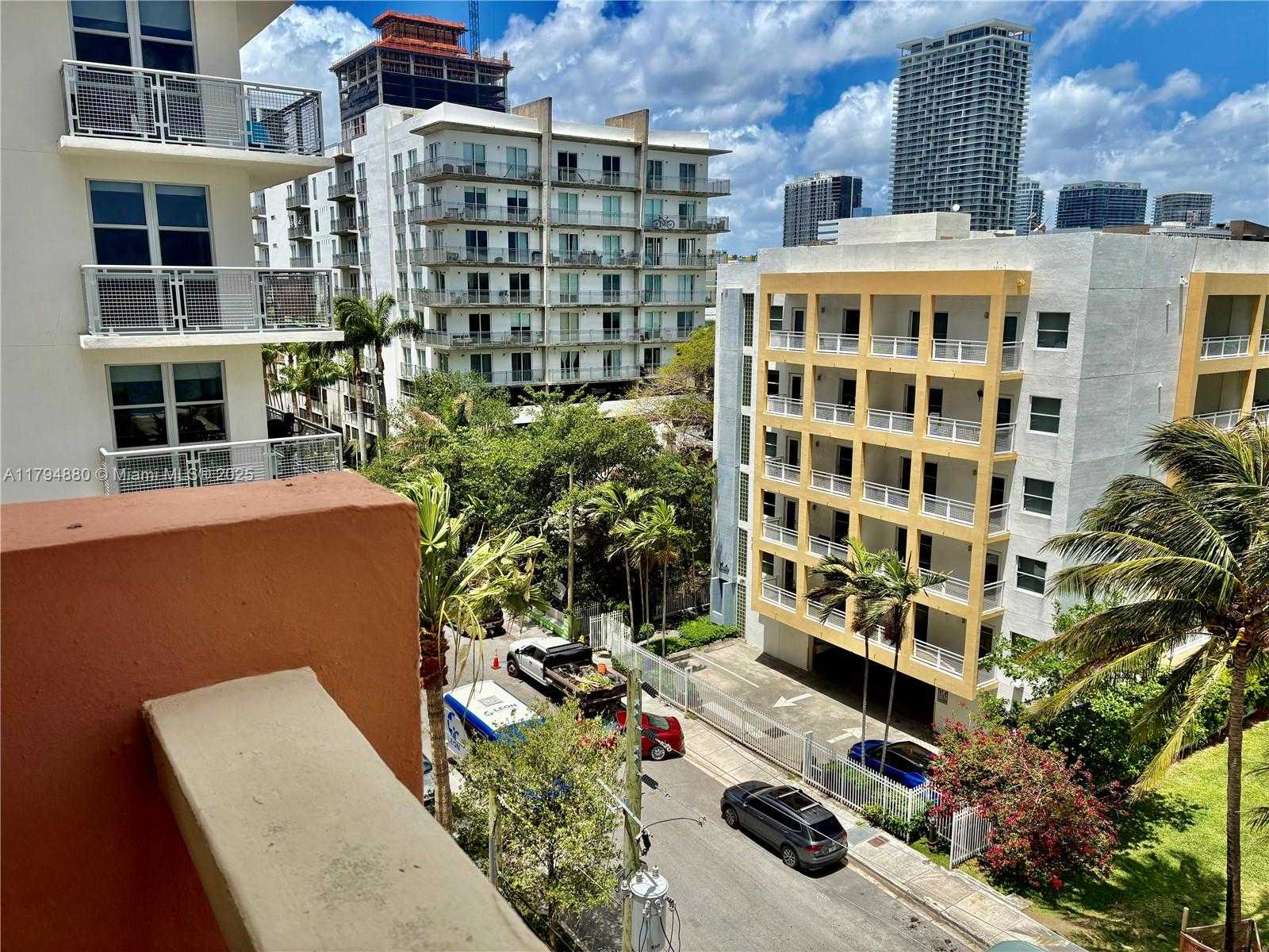 Small Image of 600 NORTH EAST 25TH ST #PHF, Miami Number 14