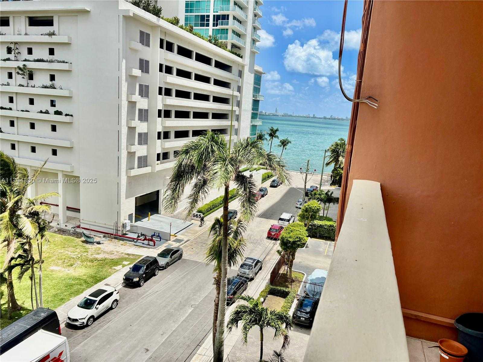 Small Image of 600 NORTH EAST 25TH ST #PHF, Miami Number 15