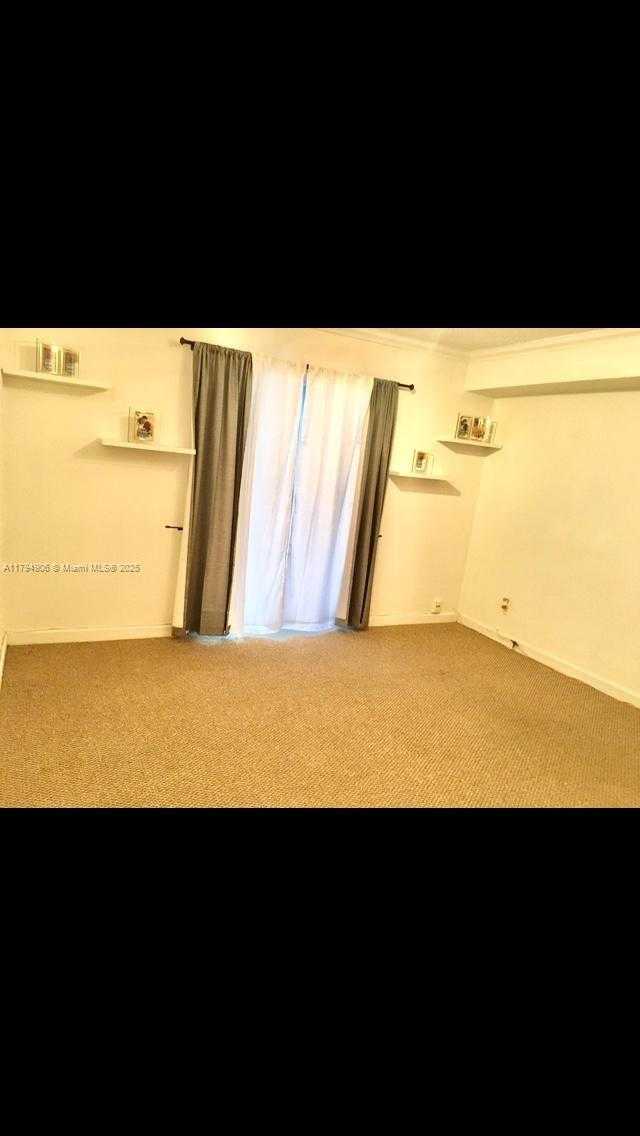 Small Image of 5401 COLLINS AVE #614, Miami Beach Number 12