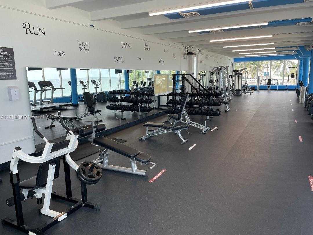 Small Image of 5401 COLLINS AVE #614, Miami Beach Number 25