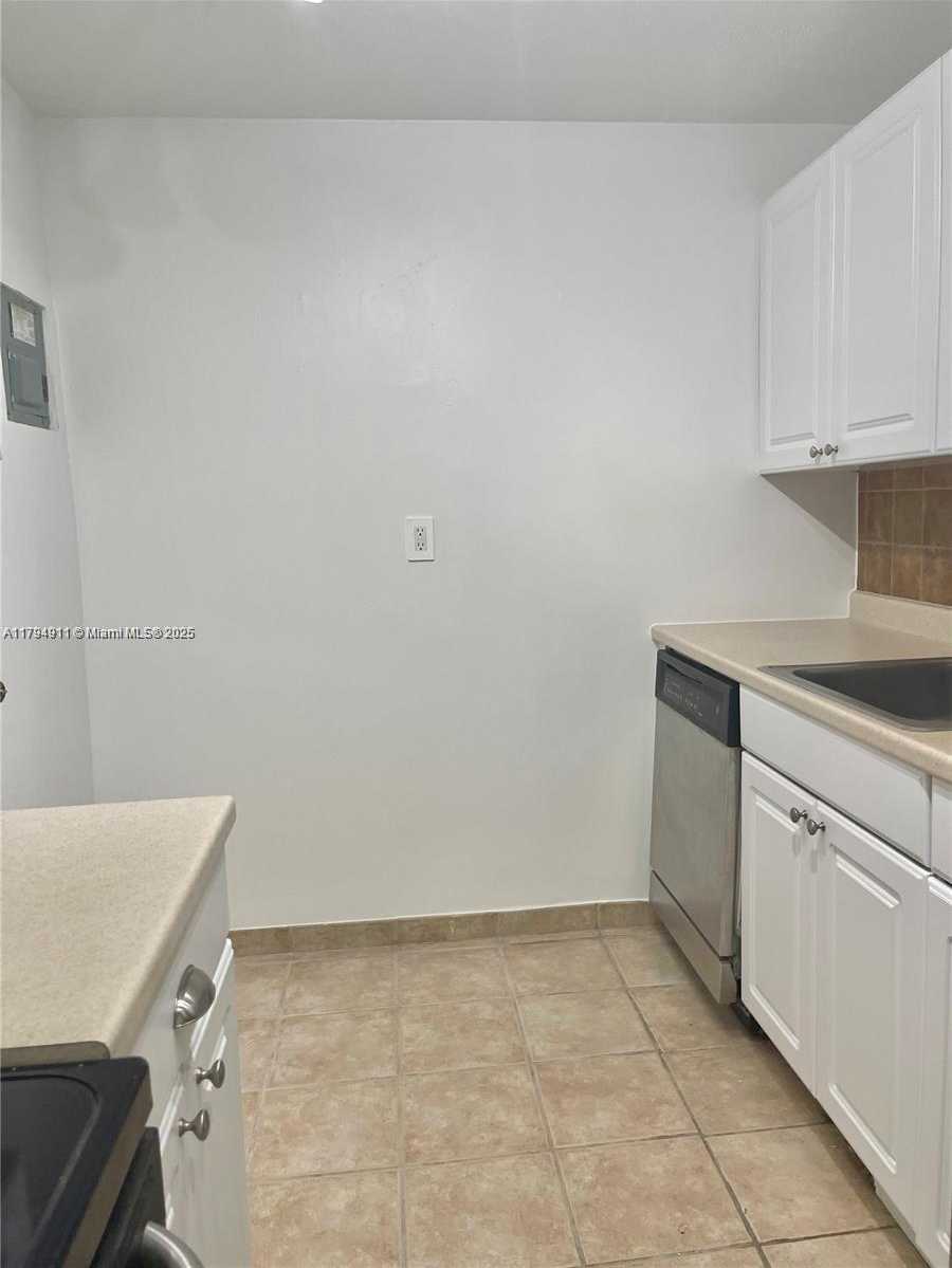 Small Image of 1865 79TH ST CSWY #5M, North Bay Village Number 14