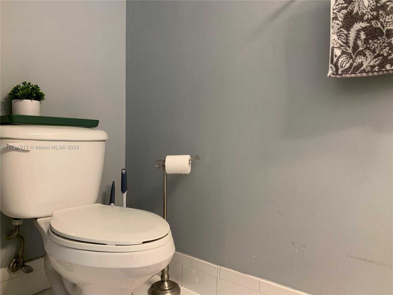 Small Image of 5600 NORTH WEST 114TH PL #207, Doral Number 10