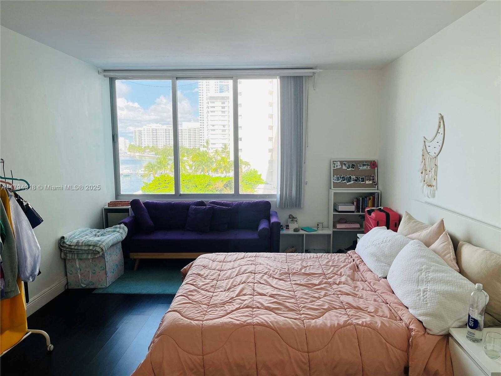 Small Image of 1000 WEST AVE #523, Miami Beach Number 8