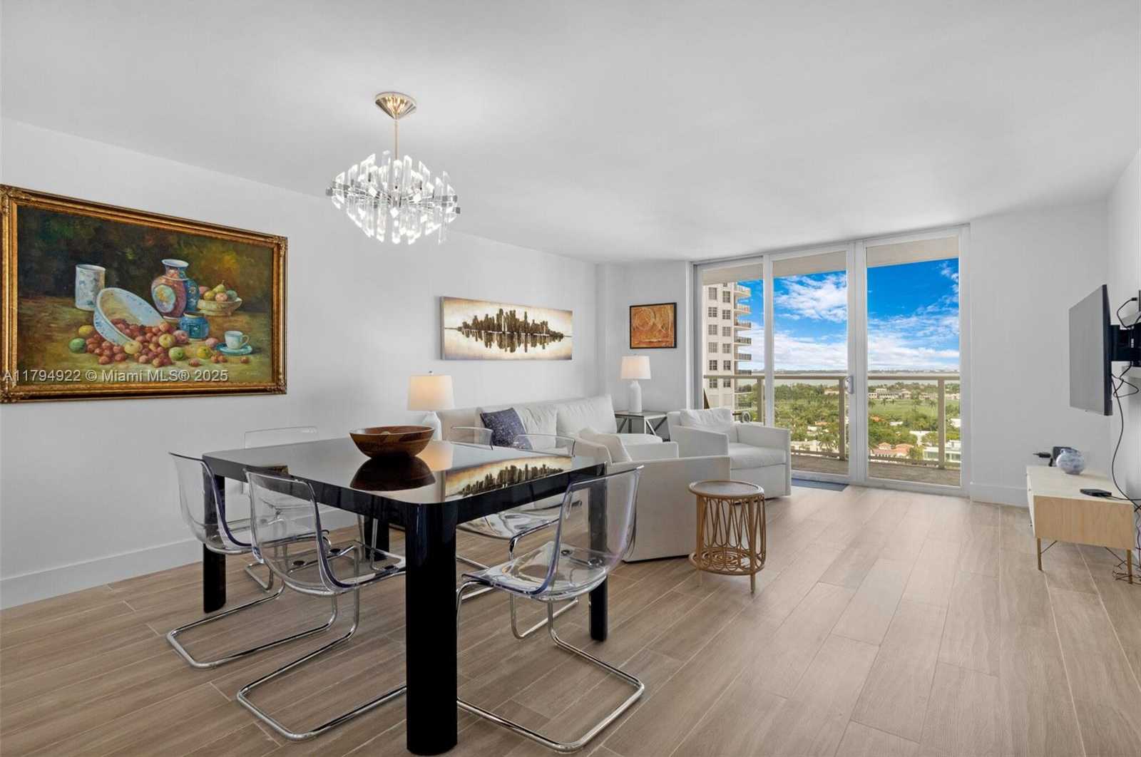 Small Image of 5701 COLLINS AVE #1707, Miami Beach Number 17