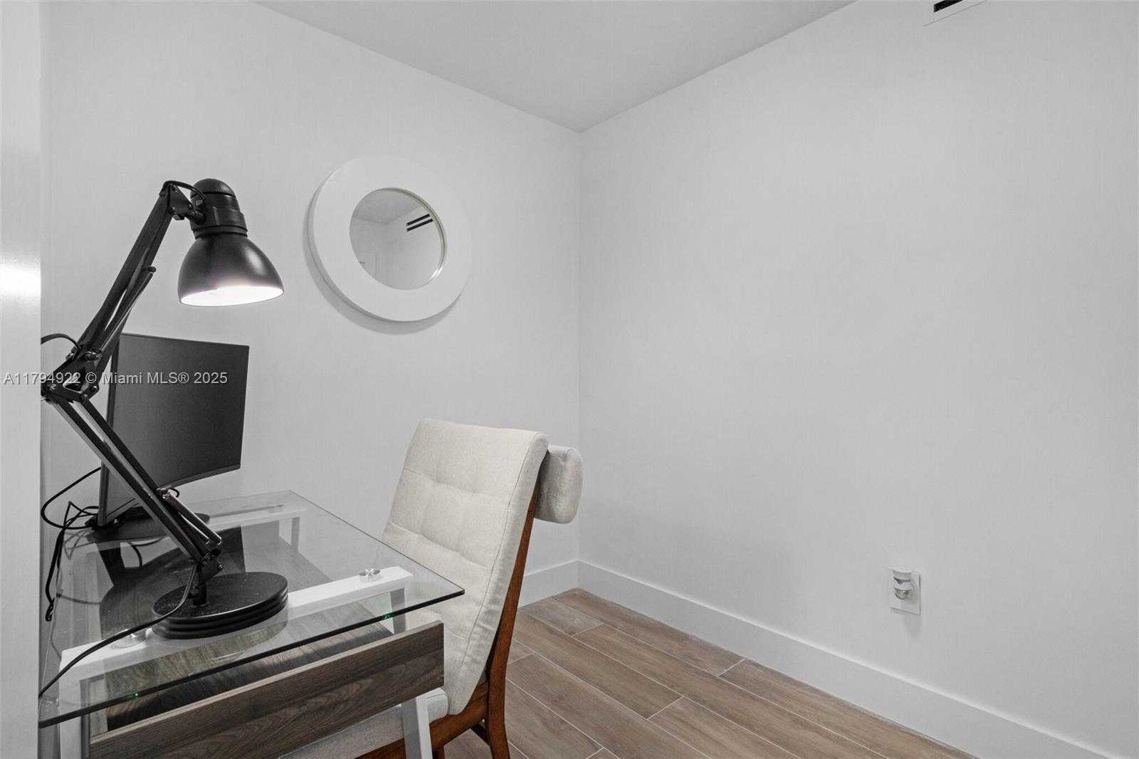 Small Image of 5701 COLLINS AVE #1707, Miami Beach Number 29