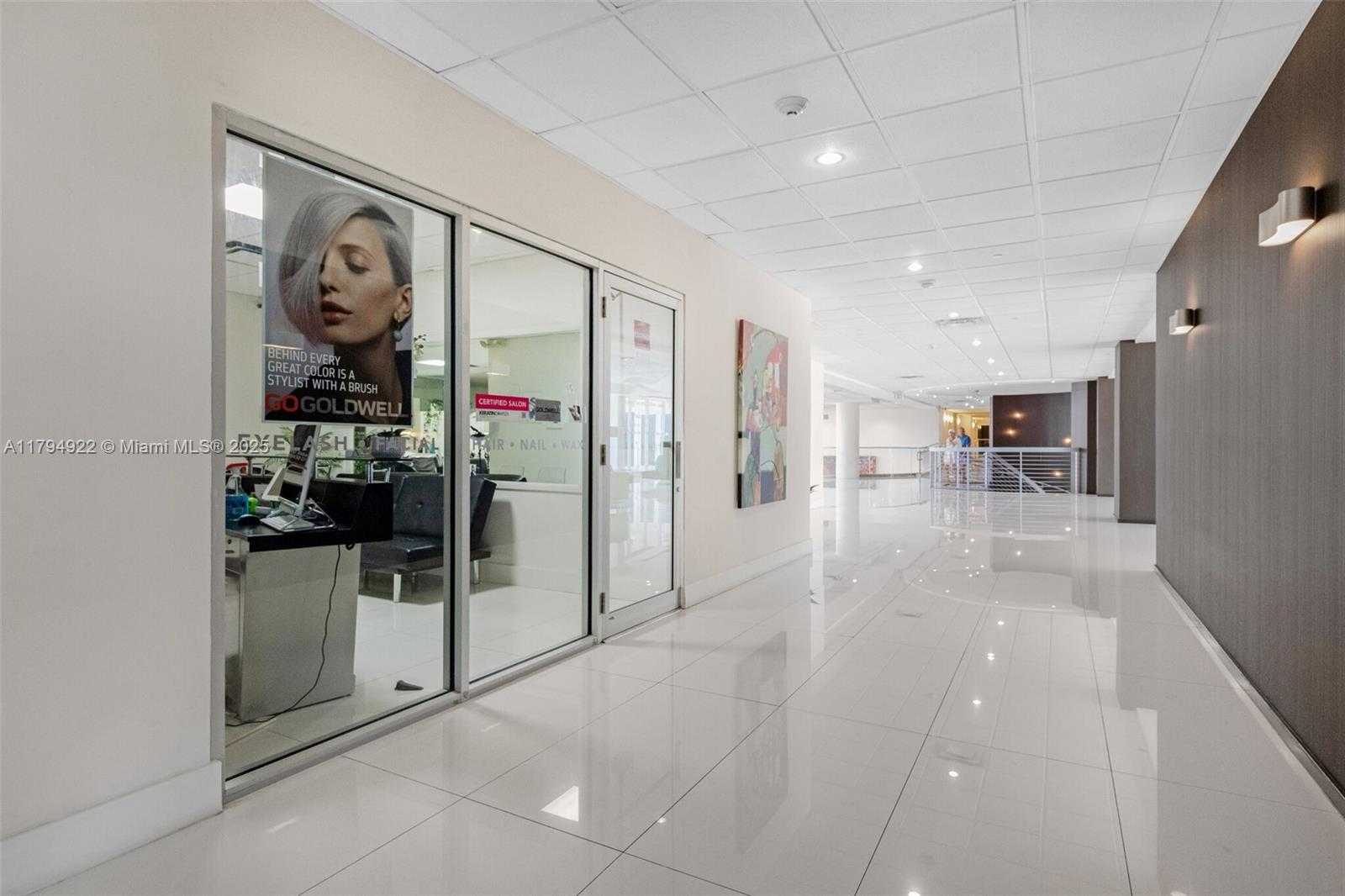 Small Image of 5701 COLLINS AVE #1707, Miami Beach Number 40