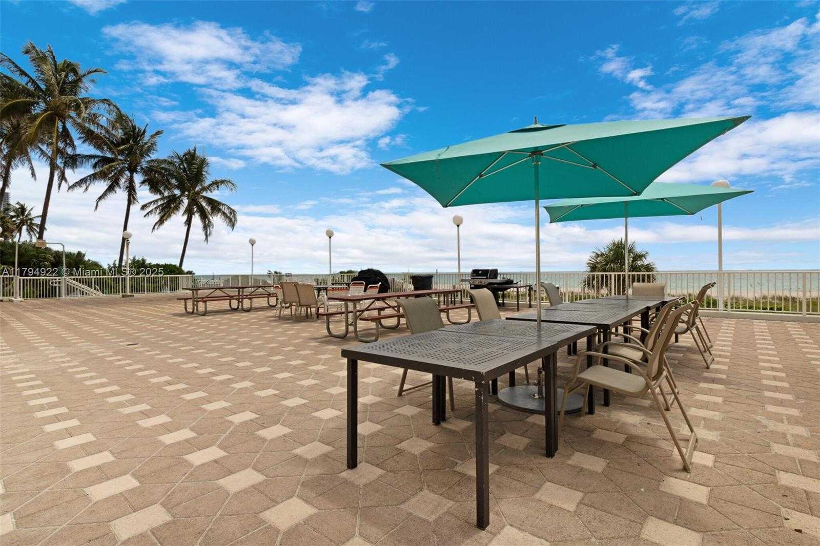 Small Image of 5701 COLLINS AVE #1707, Miami Beach Number 53