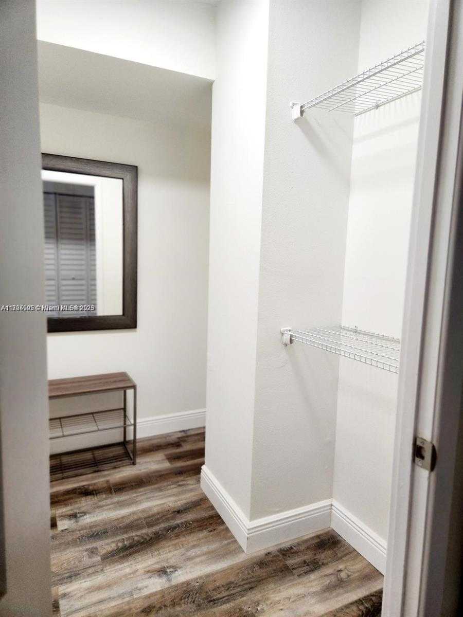Small Image of 2500 PARKVIEW DR #2208, Hallandale Beach Number 12