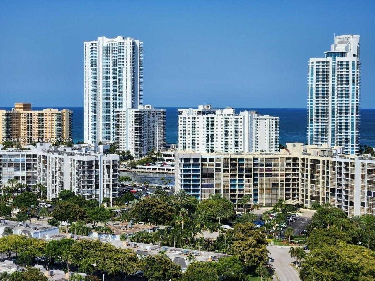Small Image of 2500 PARKVIEW DR #2208, Hallandale Beach Number 17