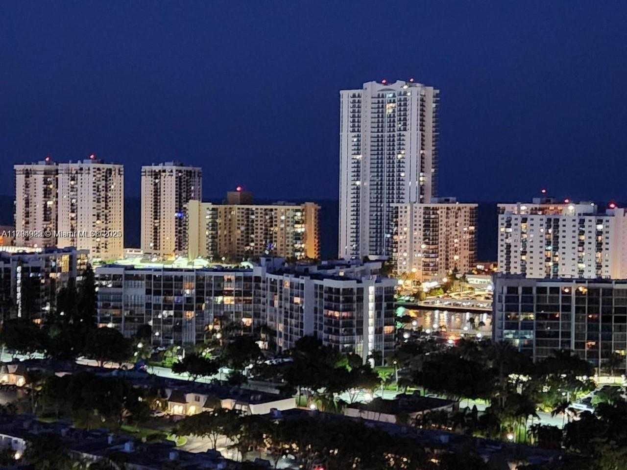 Small Image of 2500 PARKVIEW DR #2208, Hallandale Beach Number 23