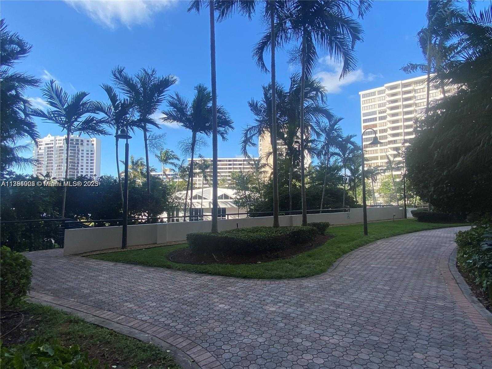 Small Image of 2500 PARKVIEW DR #2208, Hallandale Beach Number 24