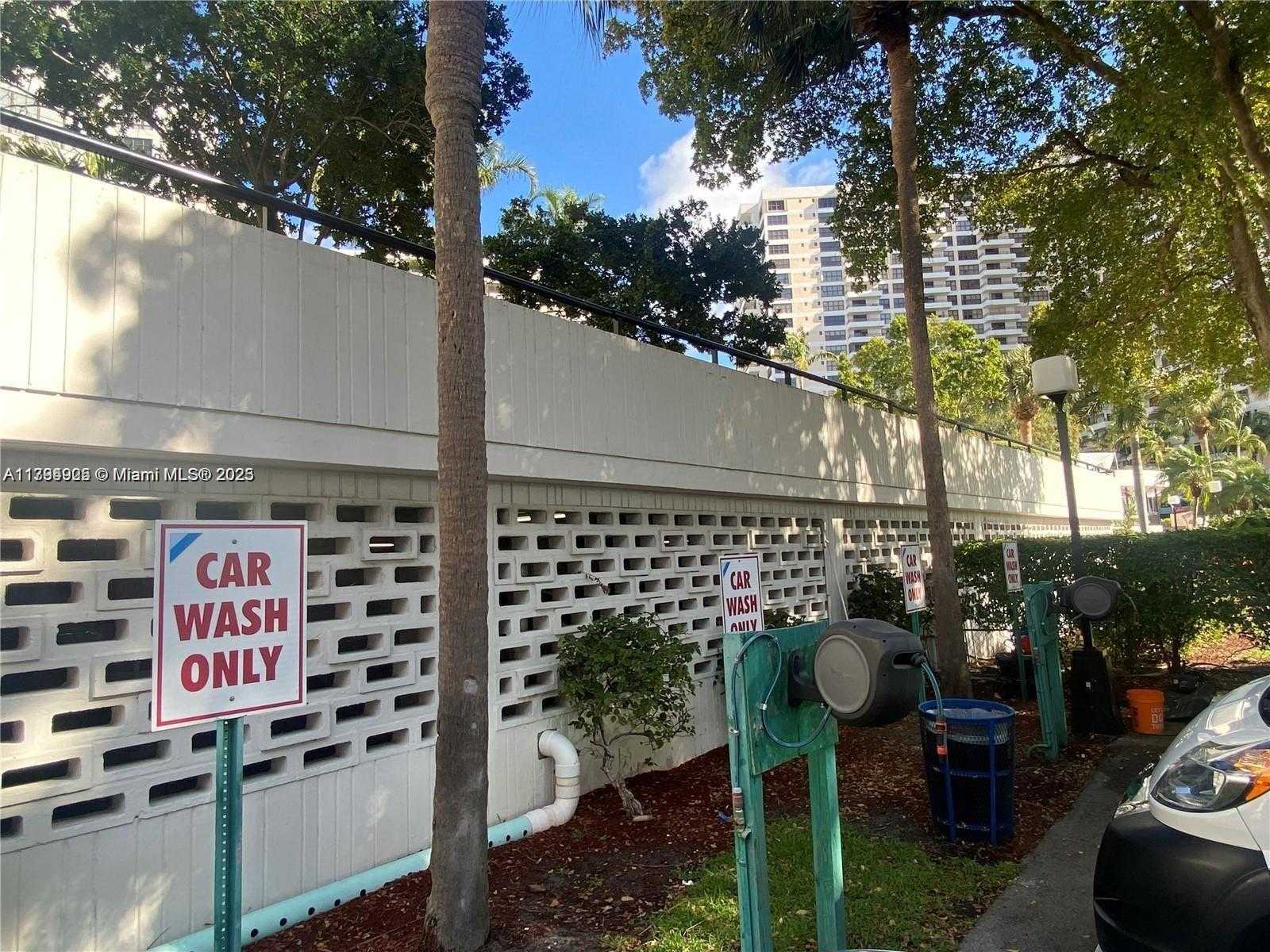 Small Image of 2500 PARKVIEW DR #2208, Hallandale Beach Number 30