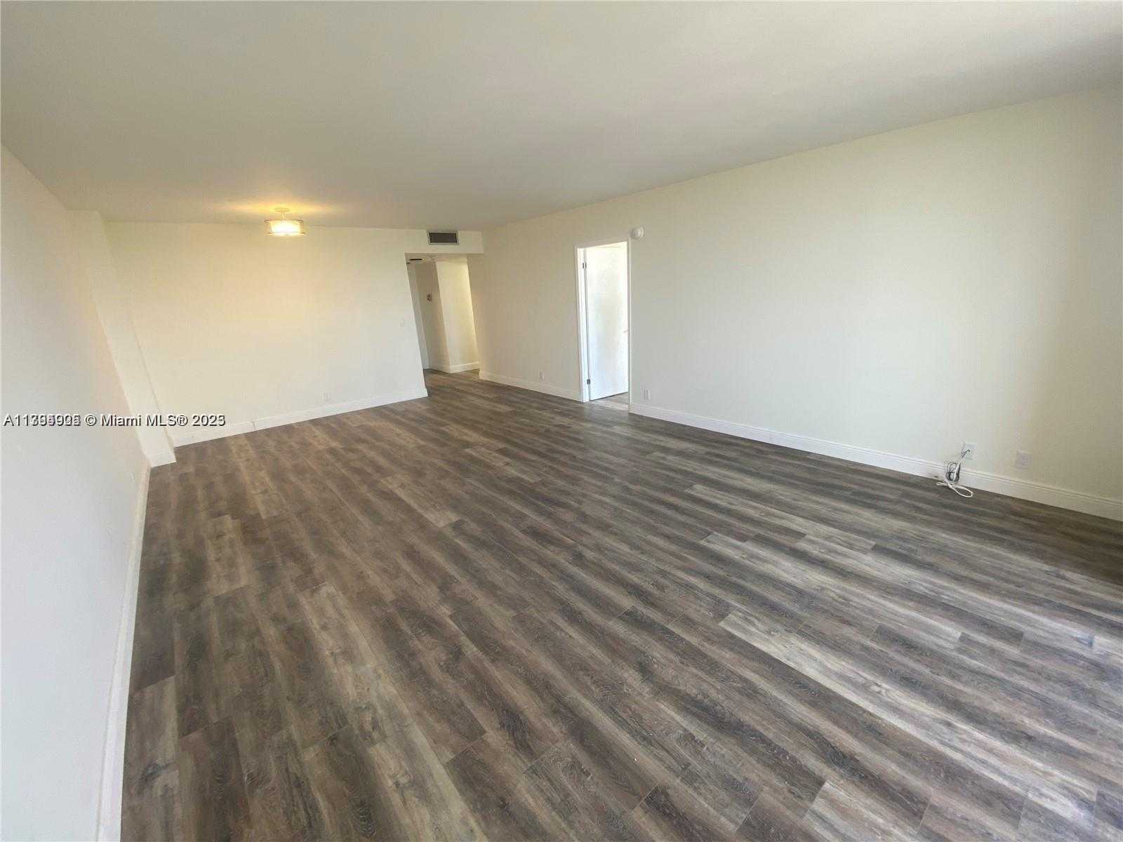 Small Image of 2500 PARKVIEW DR #2208, Hallandale Beach Number 31