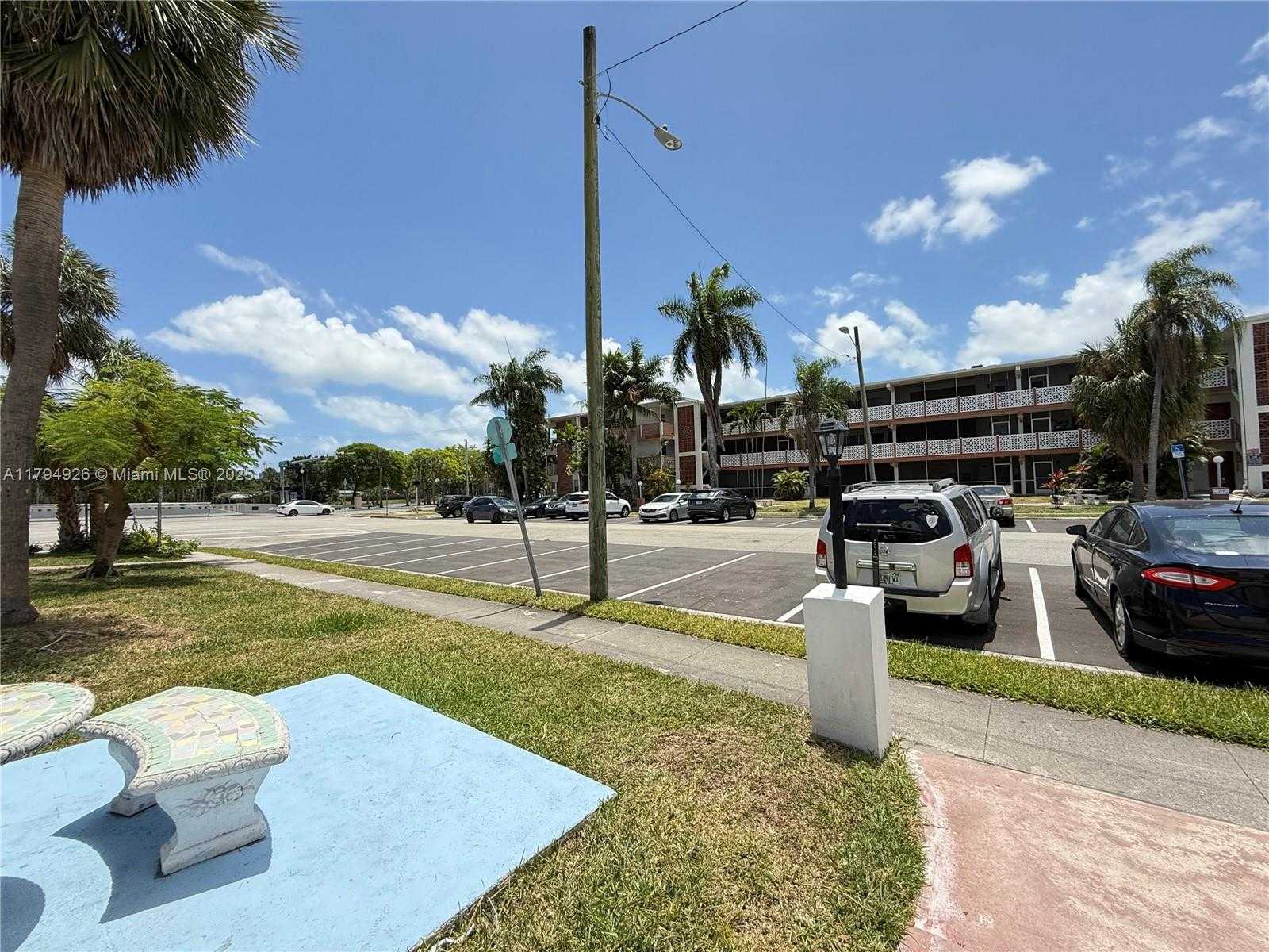 Small Image of 1471 NORTH EAST 170TH ST #120A, North Miami Beach Number 14