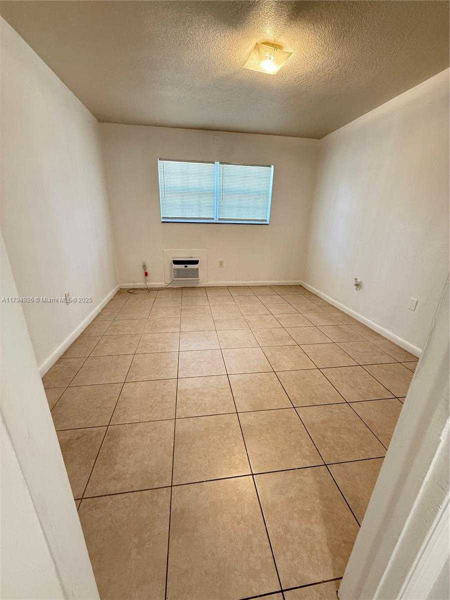Small Image of 1471 NORTH EAST 170TH ST #120A, North Miami Beach Number 7