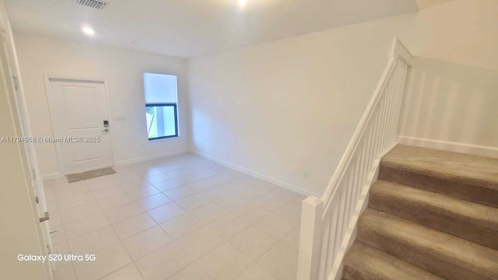 Small Image of 226 SOUTH WEST 159TH CT #226, Pembroke Pines Number 3