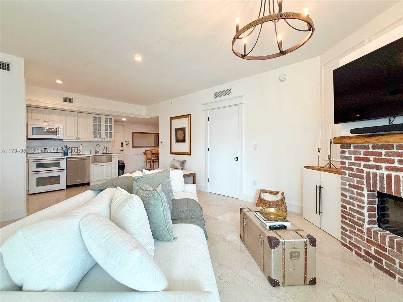 Small Image of 350 SOUTH MIAMI AVE #1205, Miami Number 4