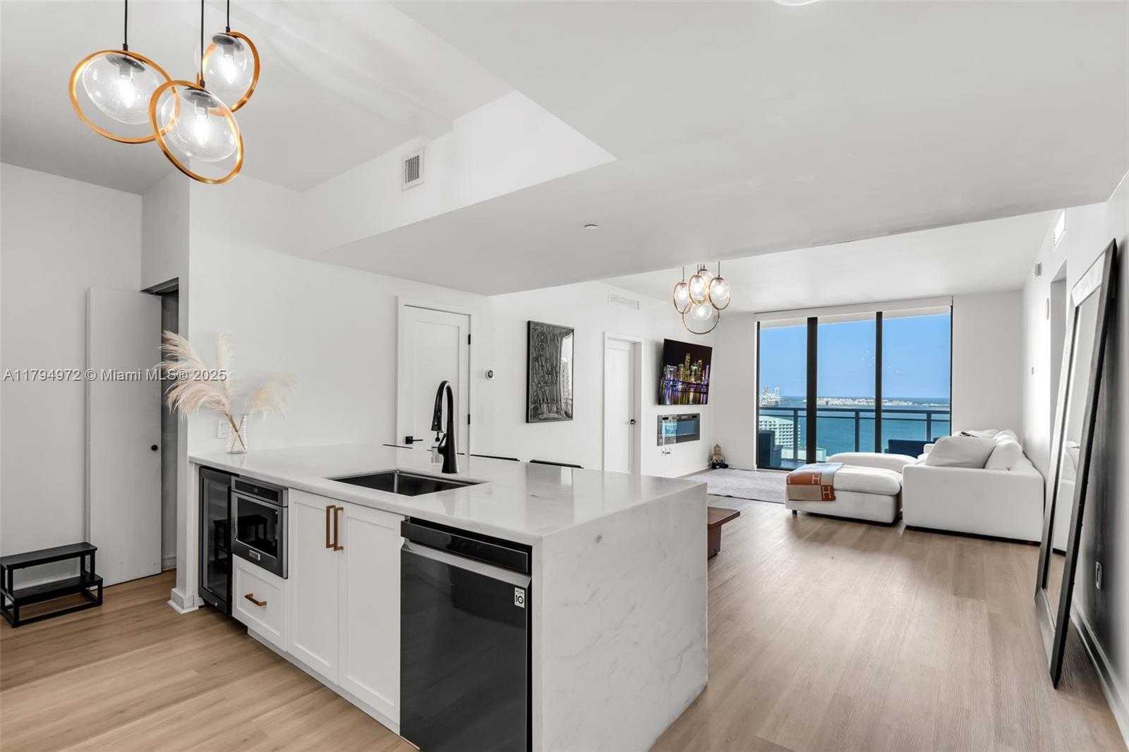 Small Image of 951 BRICKELL AVE #2706, Miami Number 2