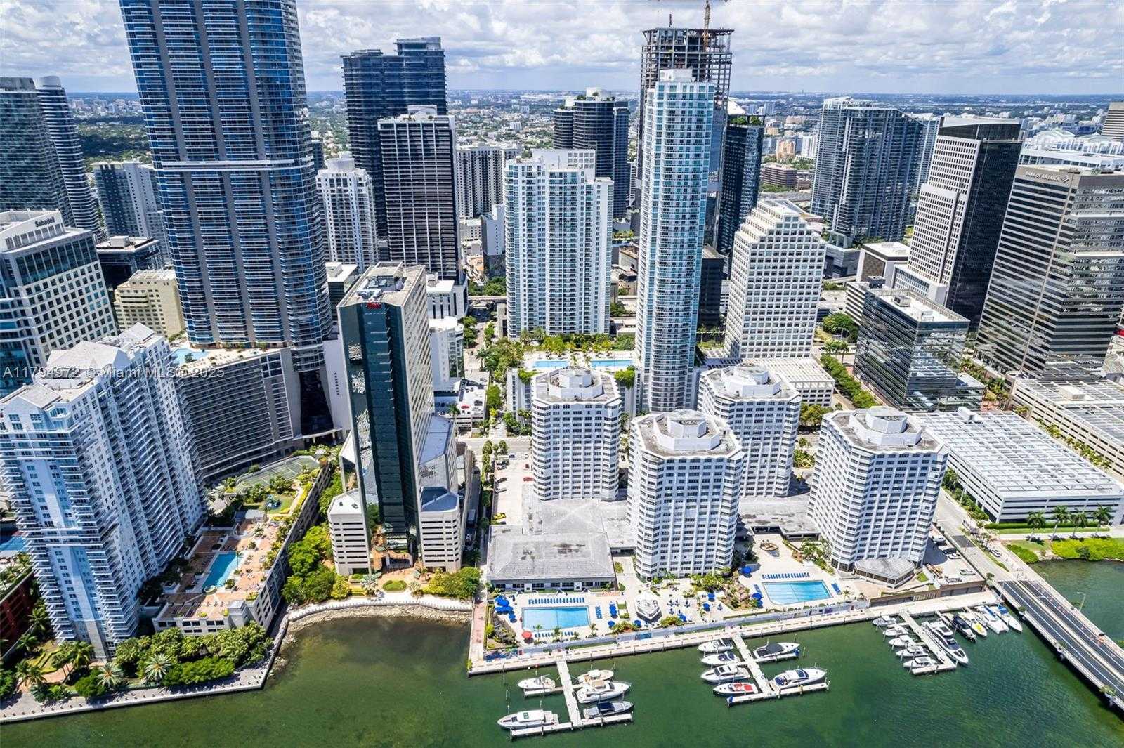 Small Image of 951 BRICKELL AVE #2706, Miami Number 25