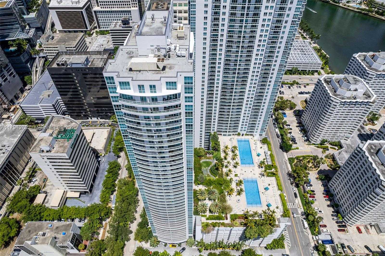 Small Image of 951 BRICKELL AVE #2706, Miami Number 28