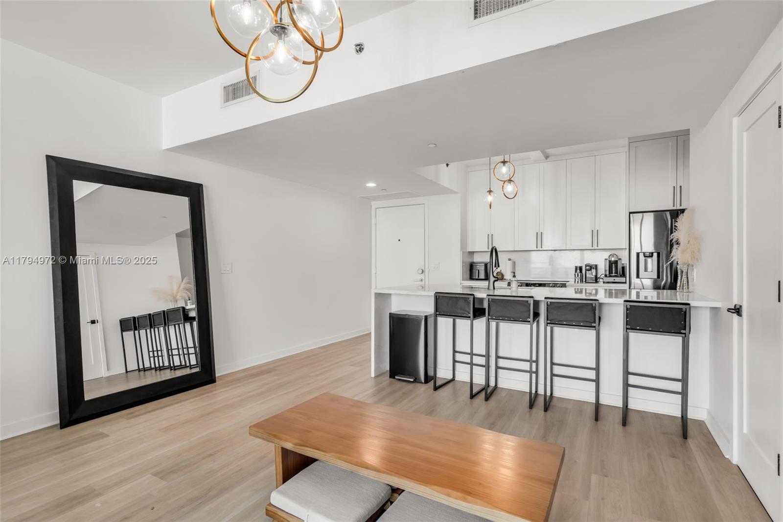 Small Image of 951 BRICKELL AVE #2706, Miami Number 7