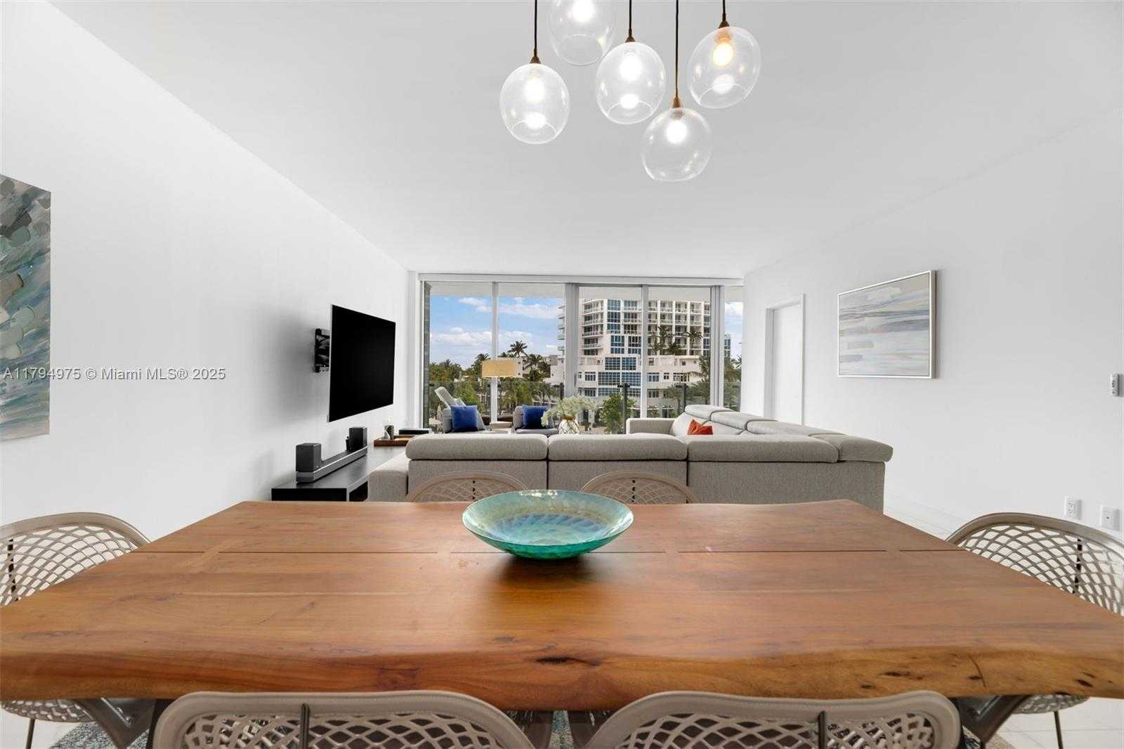 Small Image of 1 COLLINS AVENUE #402, Miami Beach Number 10