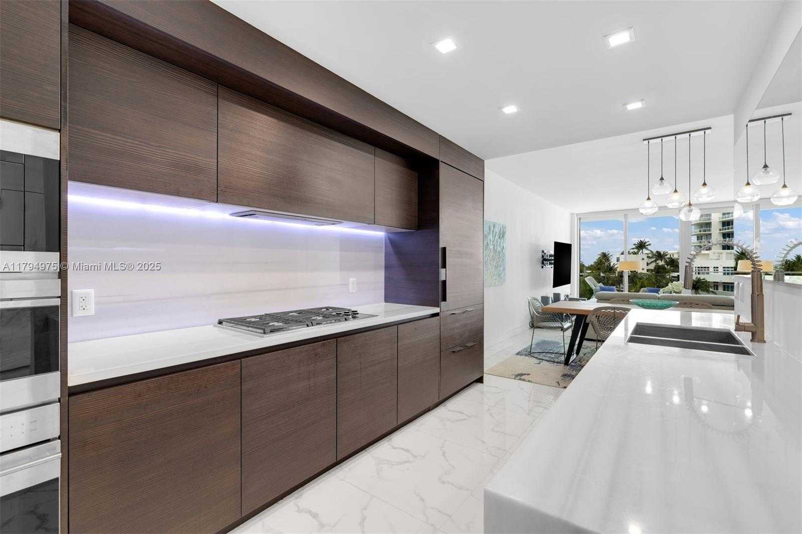 Small Image of 1 COLLINS AVENUE #402, Miami Beach Number 11