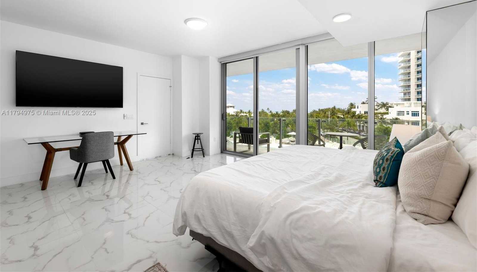 Small Image of 1 COLLINS AVENUE #402, Miami Beach Number 15