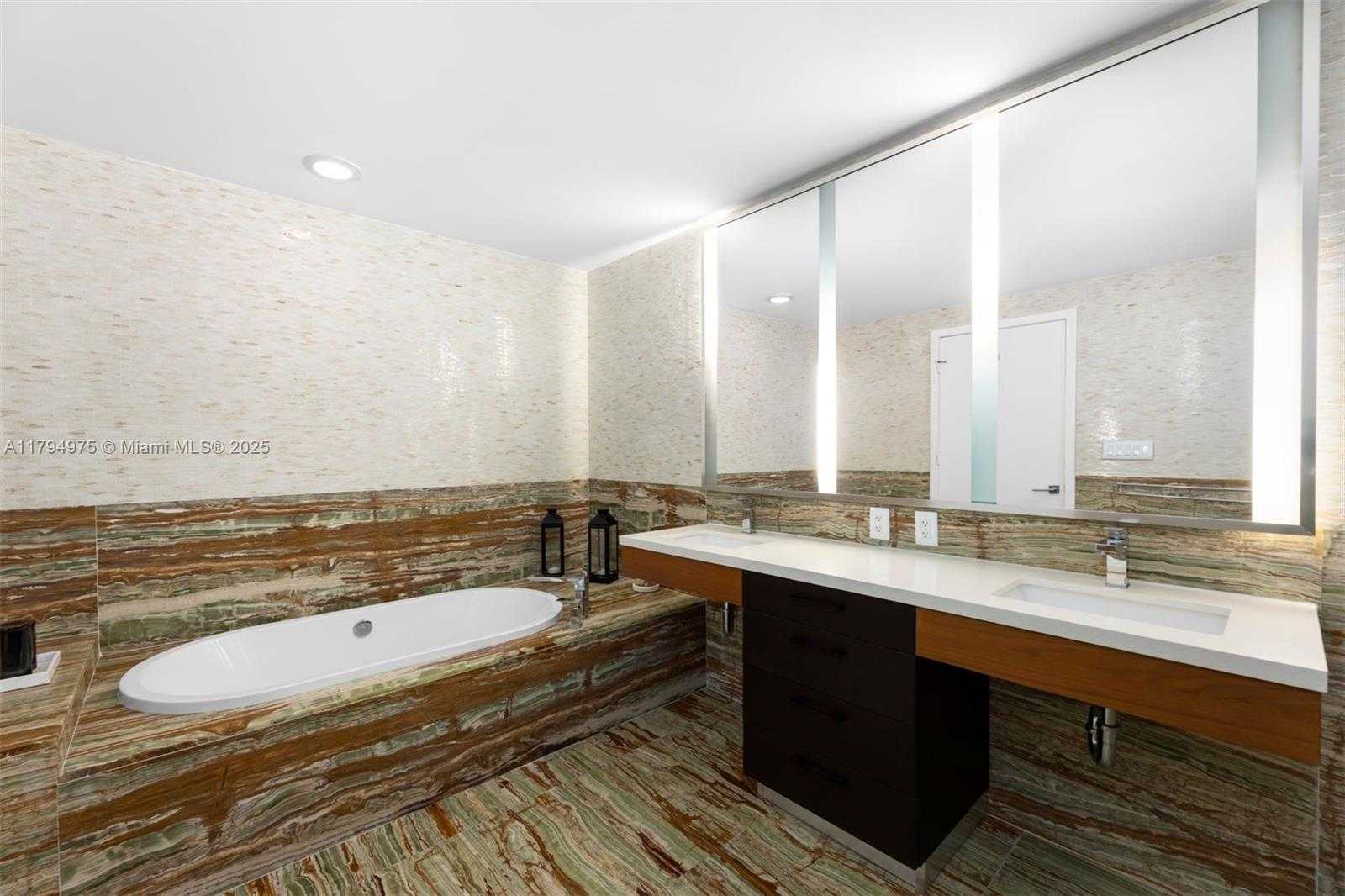 Small Image of 1 COLLINS AVENUE #402, Miami Beach Number 16