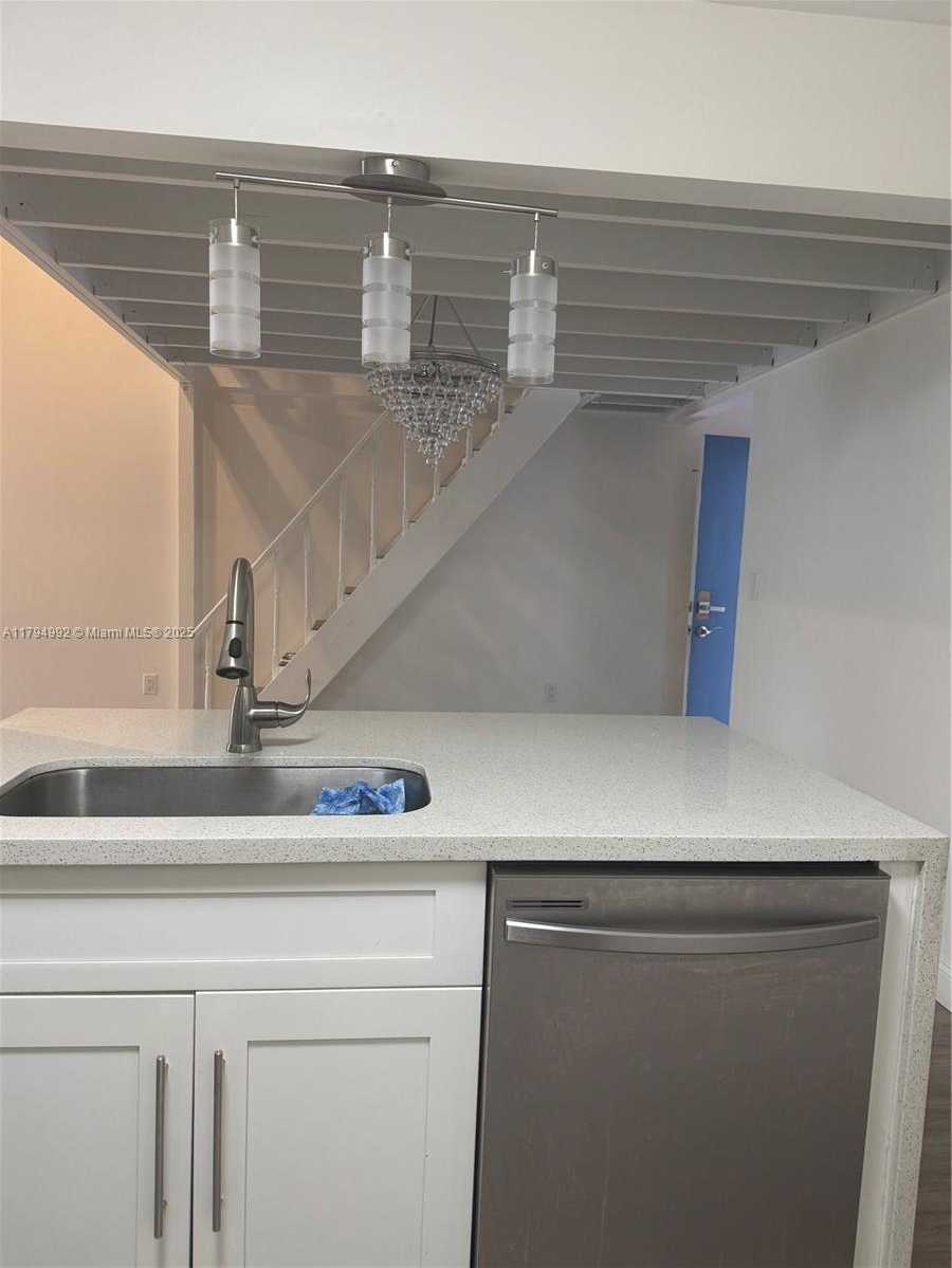 Small Image of 9419 FONTAINEBLEAU BLVD #210, Miami Number 15