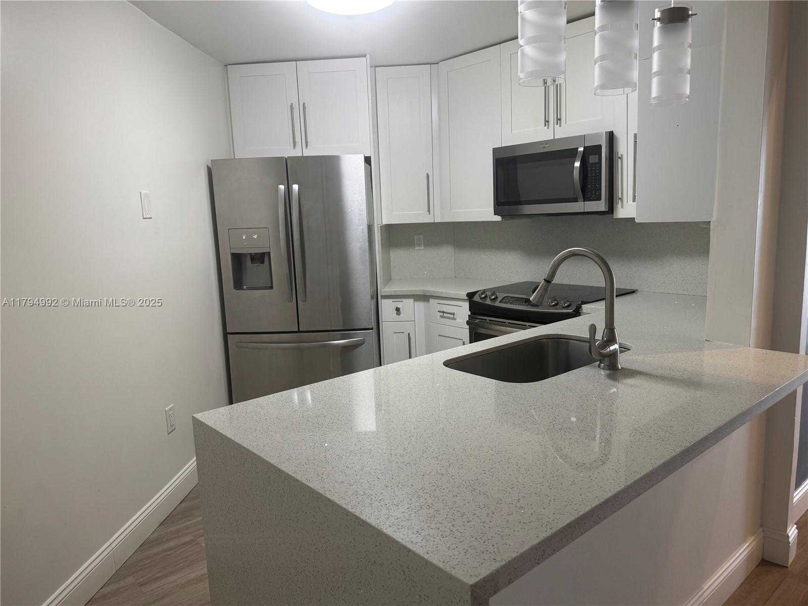 Small Image of 9419 FONTAINEBLEAU BLVD #210, Miami Number 18