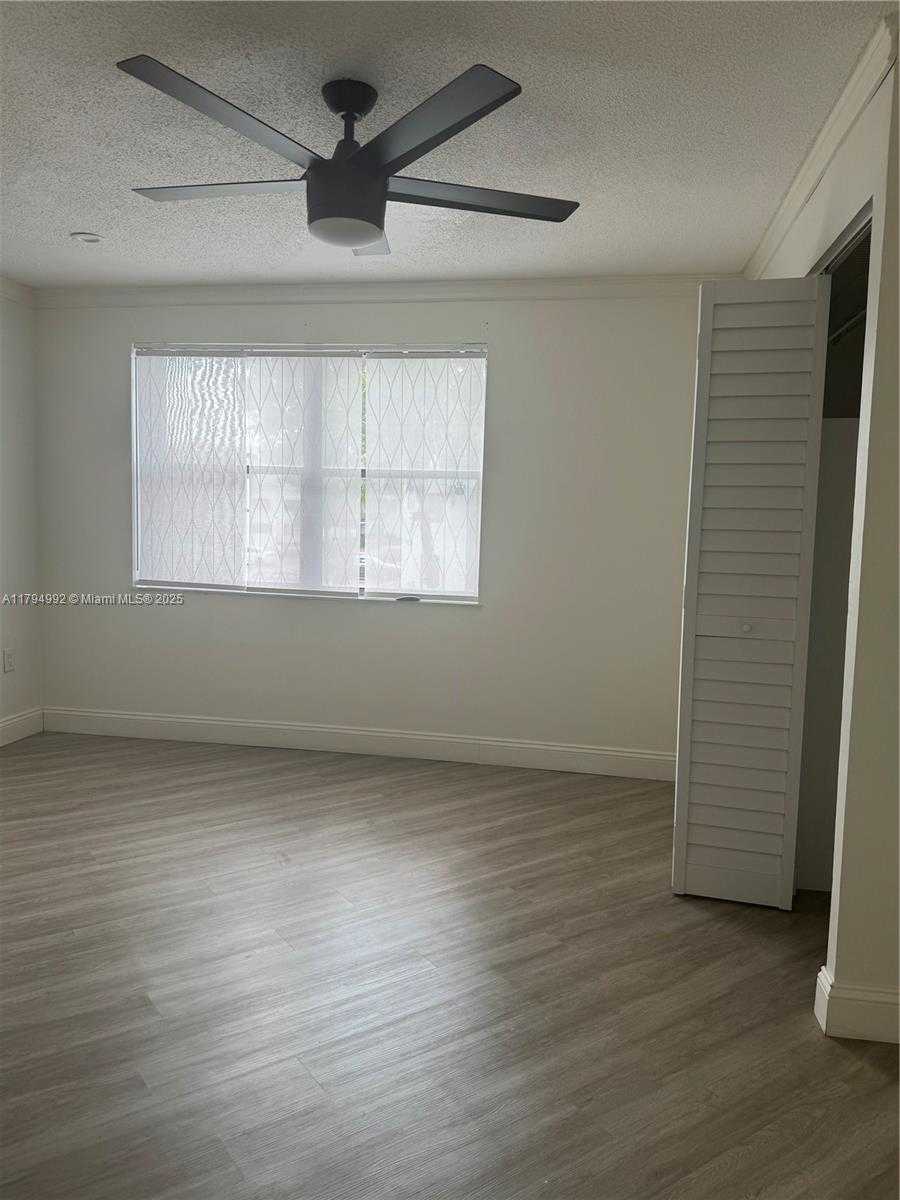 Small Image of 9419 FONTAINEBLEAU BLVD #210, Miami Number 8