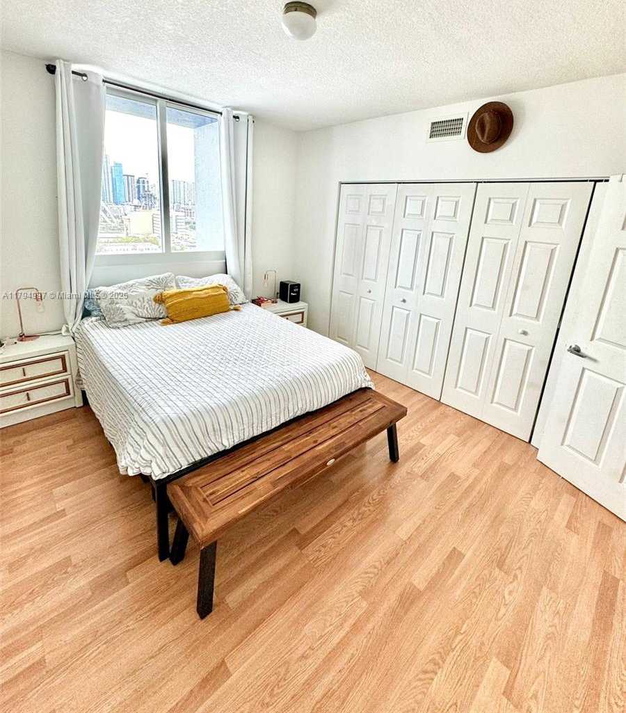 Small Image of 275 NORTH EAST 18TH ST #2004, Miami Number 16