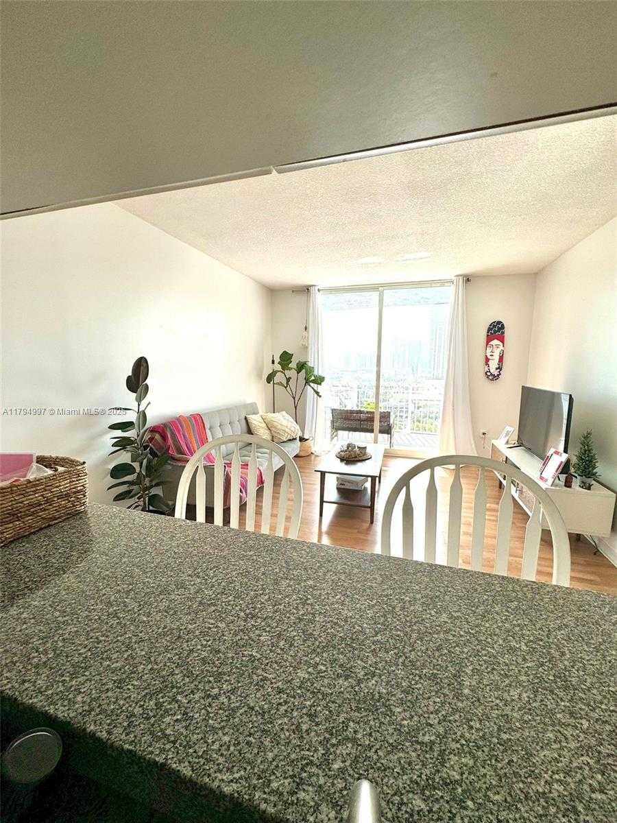 Small Image of 275 NORTH EAST 18TH ST #2004, Miami Number 9