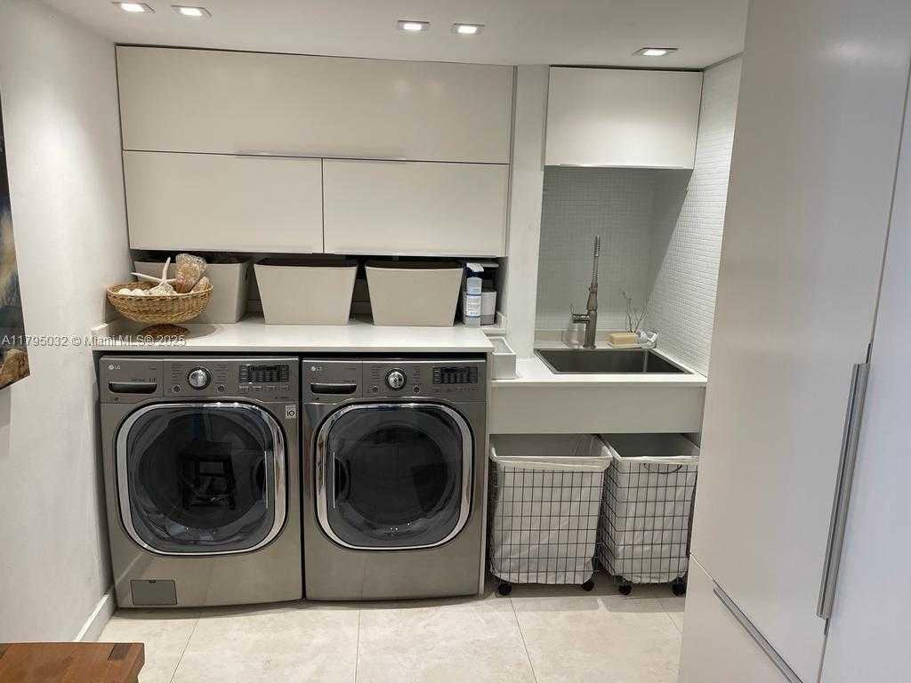 Small Image of 600 #7CS, Key Biscayne Number 17