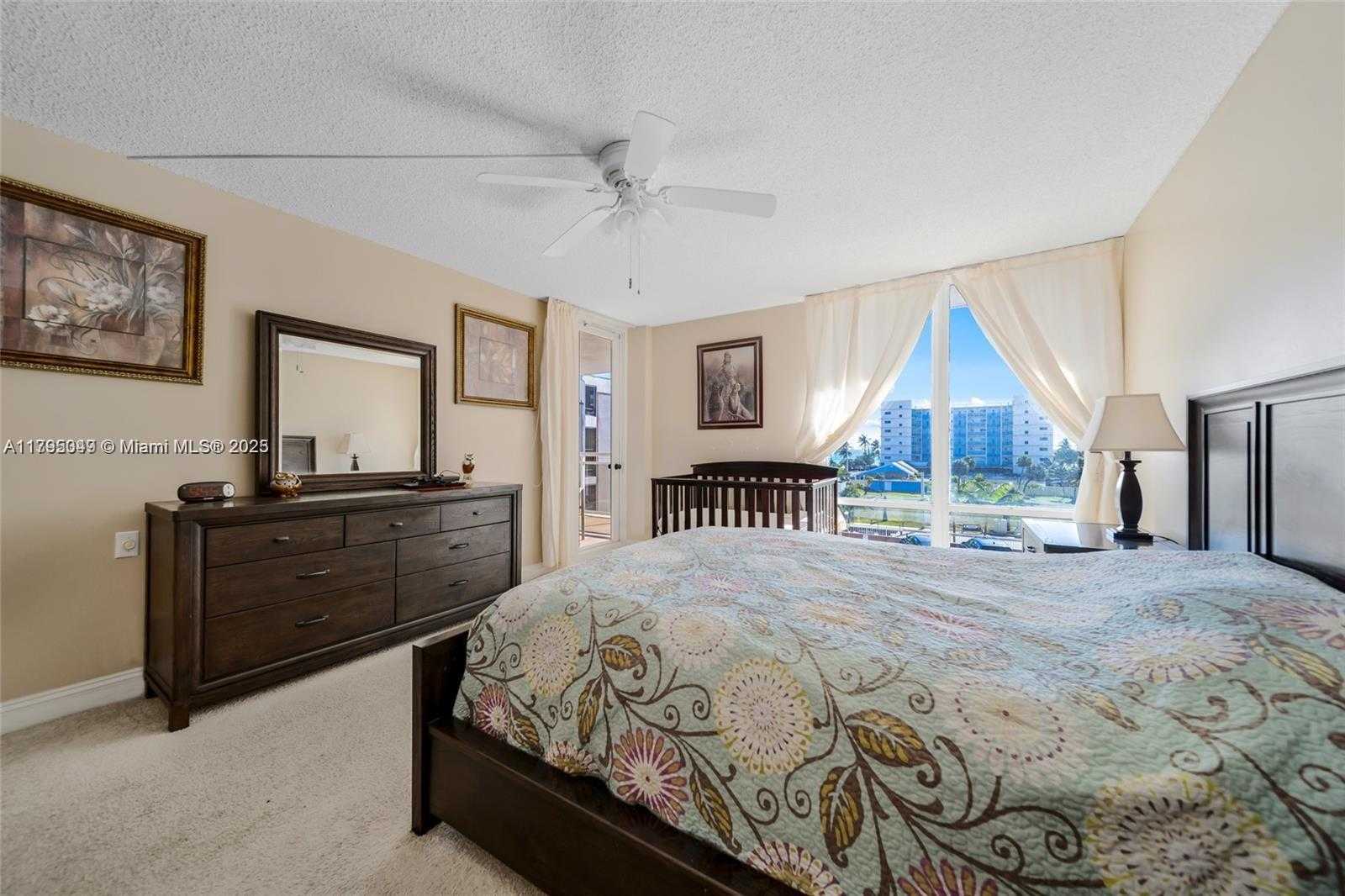 Small Image of 1600 SOUTH OCEAN DR #4G, Hollywood Number 11