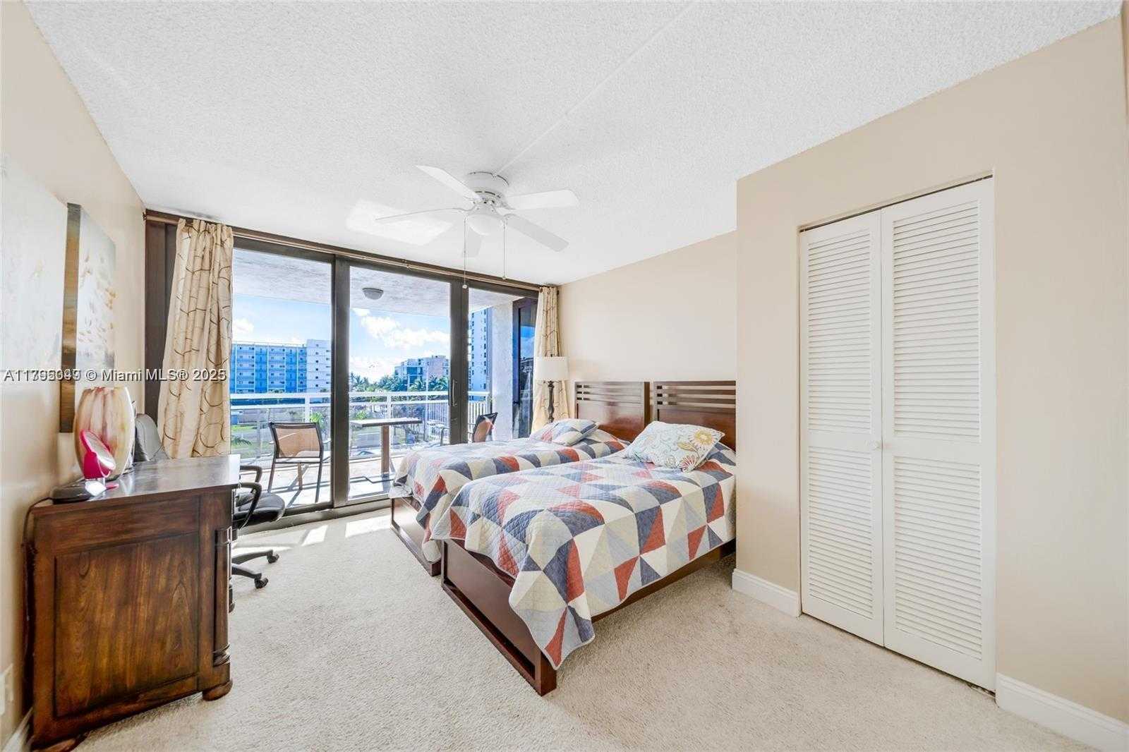 Small Image of 1600 SOUTH OCEAN DR #4G, Hollywood Number 7