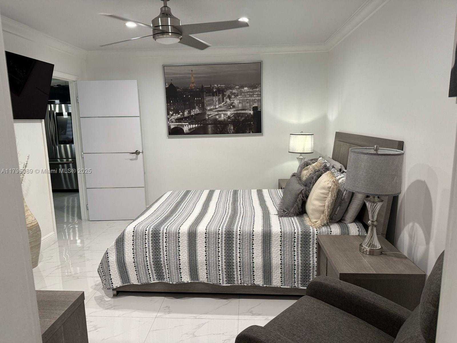Small Image of 2837 WEST 75TH ST, Hialeah Number 13