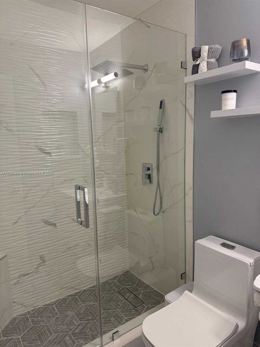 Small Image of 2837 WEST 75TH ST, Hialeah Number 17
