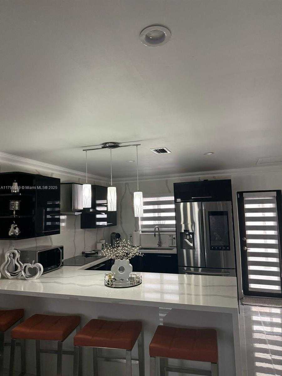 Small Image of 2837 WEST 75TH ST, Hialeah Number 6