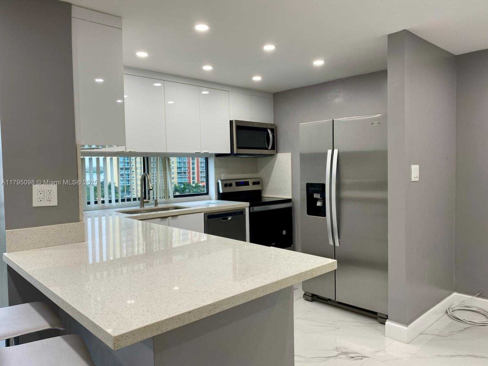 Small Image of 17021 NORTH BAY RD #1019, Sunny Isles Beach Number 12