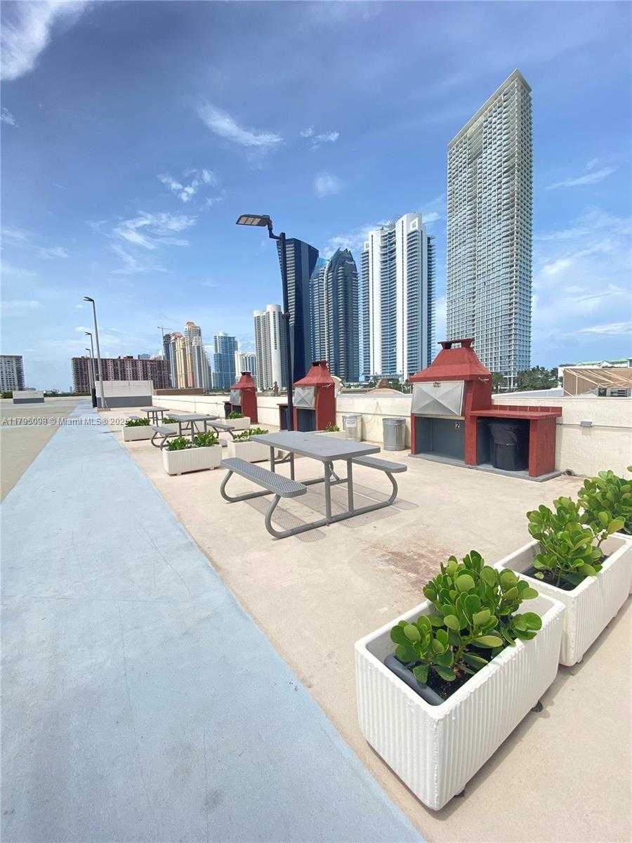 Small Image of 17021 NORTH BAY RD #1019, Sunny Isles Beach Number 28