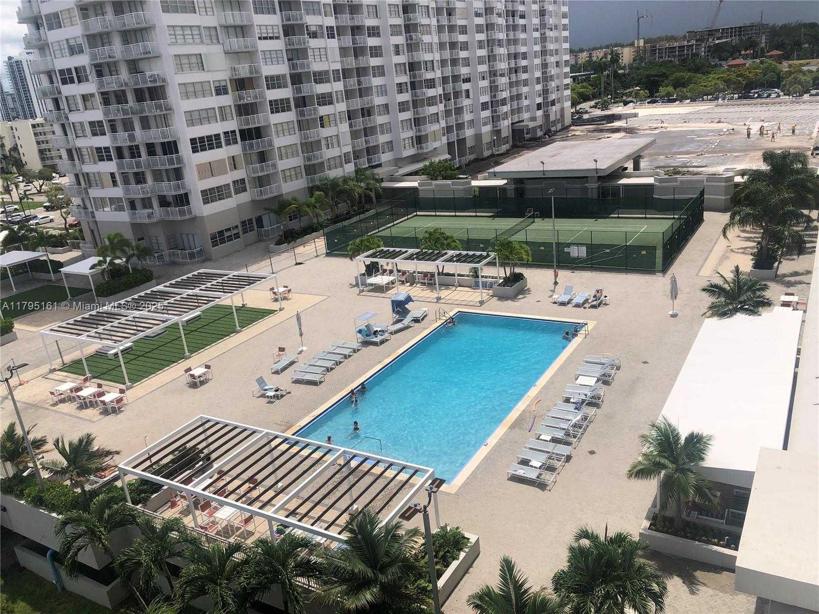 Small Image of 18081 BISCAYNE BLVD #703, Aventura Number 20