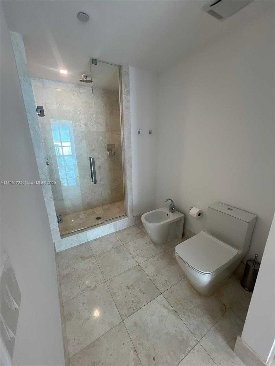 Small Image of 17121 COLLINS AVE #1607, Sunny Isles Beach Number 13
