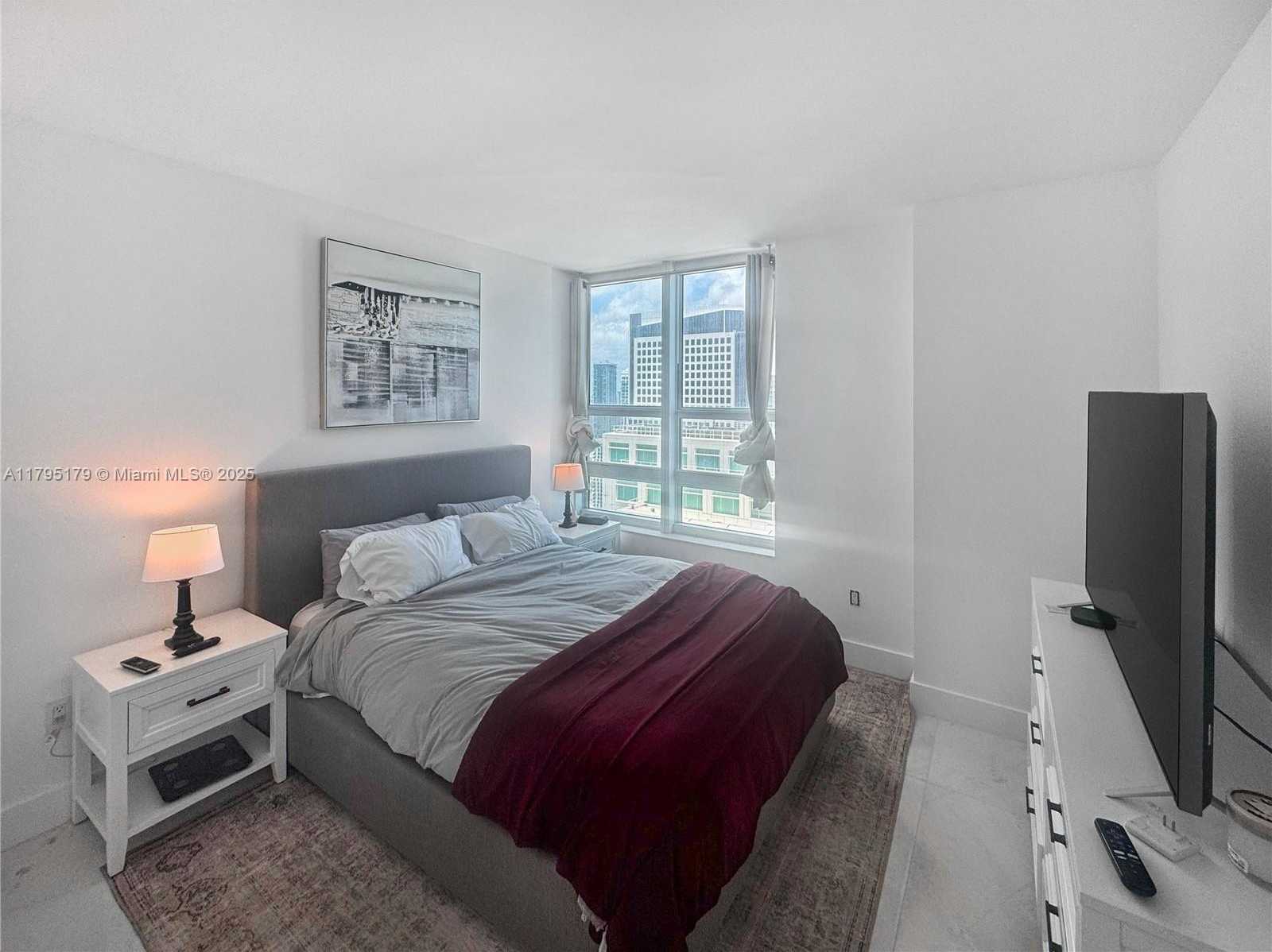 Small Image of 950 BRICKELL BAY DR #3904, Miami Number 18