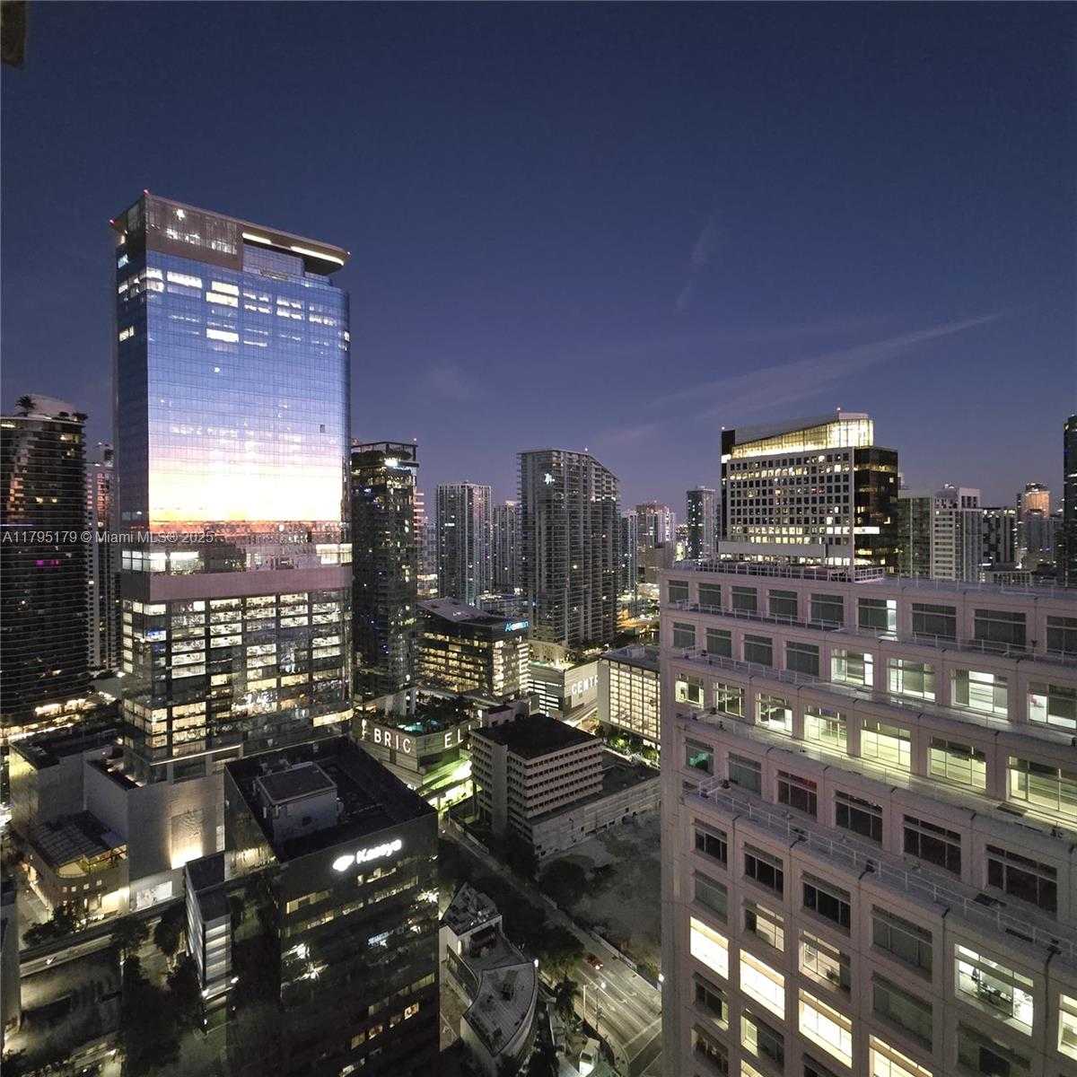 Small Image of 950 BRICKELL BAY DR #3904, Miami Number 3