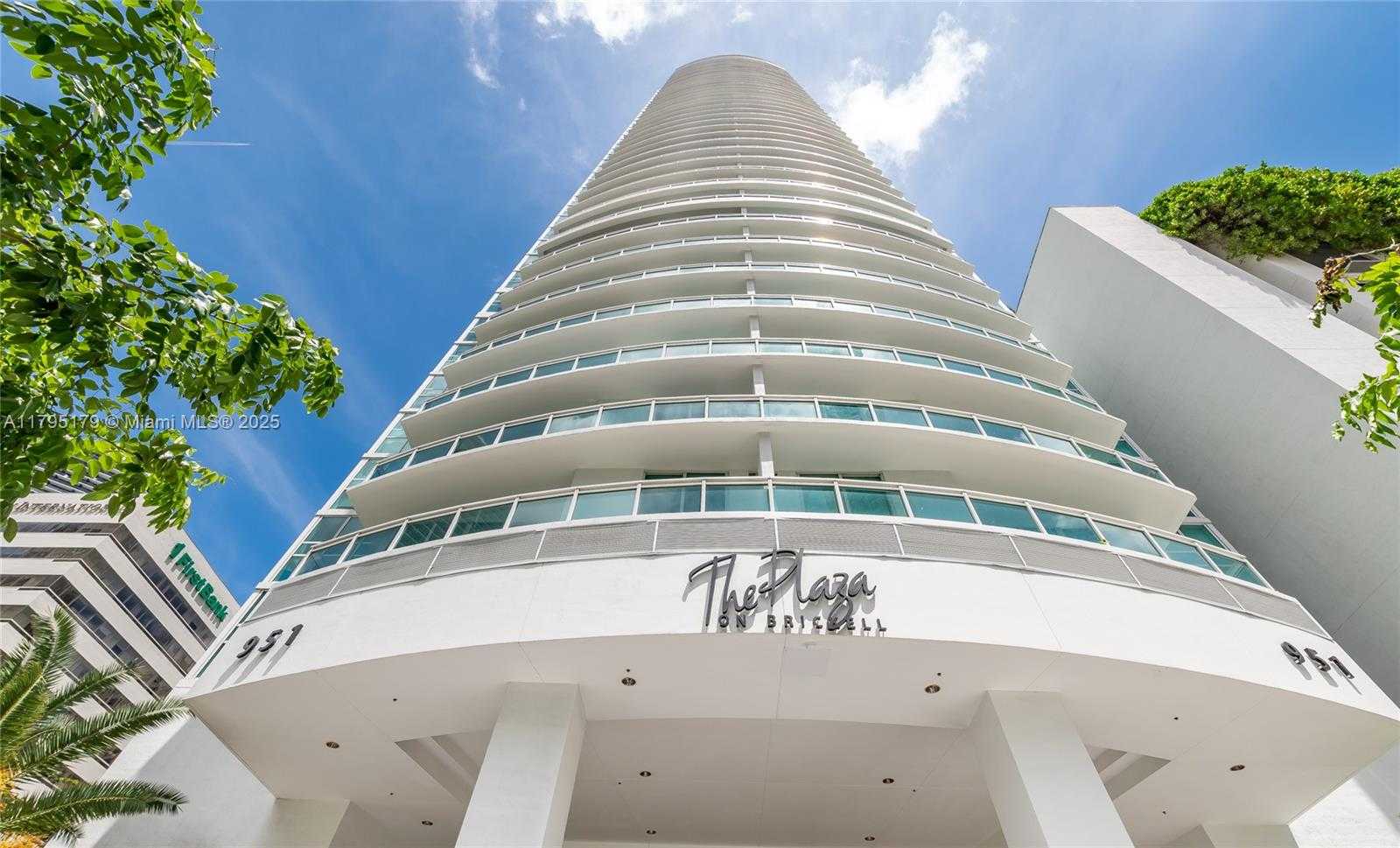 Small Image of 950 BRICKELL BAY DR #3904, Miami Number 33